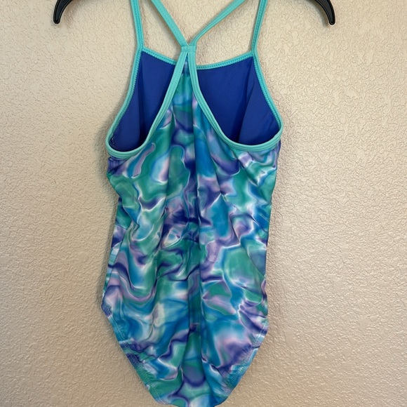 Set of girls one piece swimsuits size 6. - Picture 4 of 12